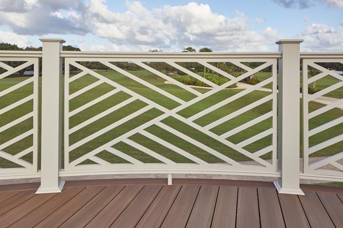 TimberTech Pinnacle Rail with Chippendale infill