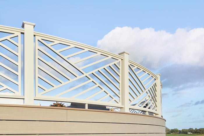 TimberTech Pinnacle rail with Chippendale infill